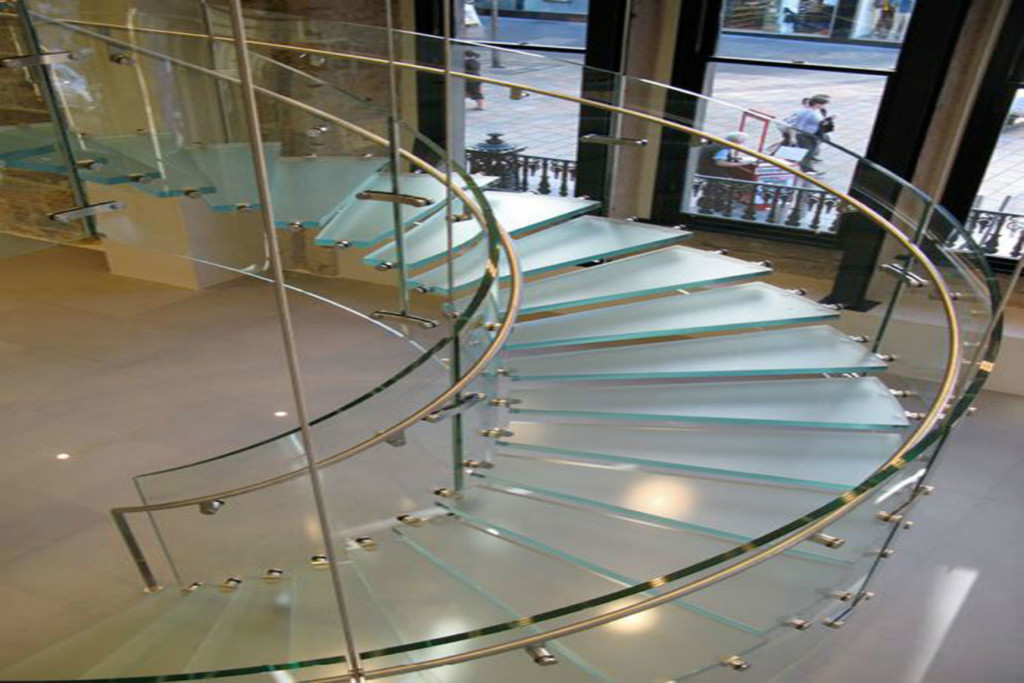laminated glass staircase