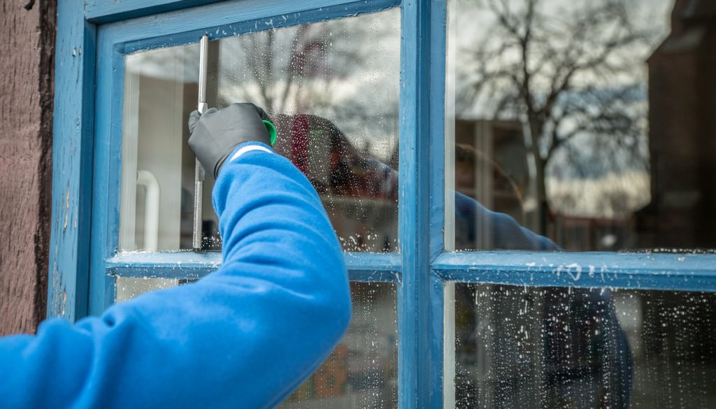 Glass cleaning service