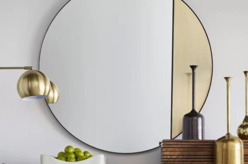 Custom-colored mirror