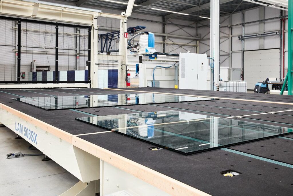 laminated glass cutting process