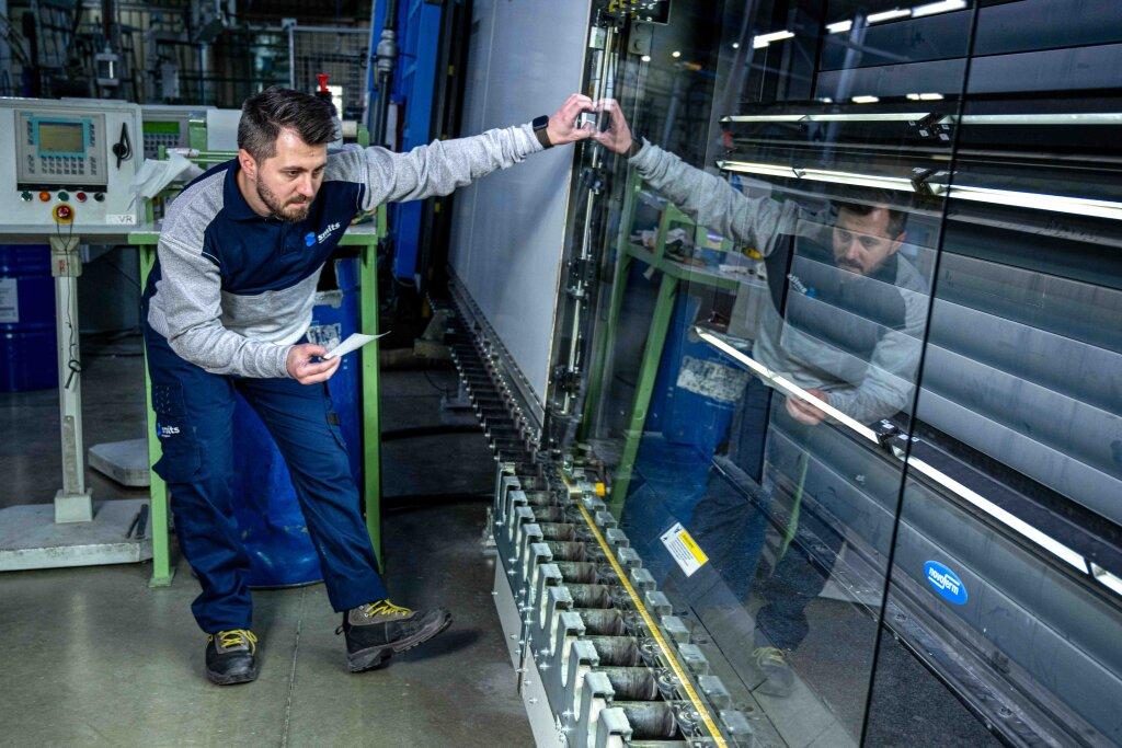Laminated-Glass cutting